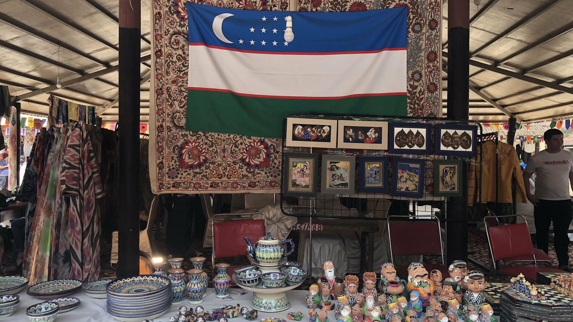 Узбекистан принимает участие в Международном фестивале ремесленных искусств Сураджкунд Мела в Индии - Sputnik Узбекистан, 1920, 23.03.2022