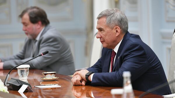 Prezident Tatarstana Rustam Minnixanov vstretilsya s prezidentom Uzbekistana Shavkatom Mirziyoyevim - Sputnik O‘zbekiston