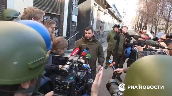 Глава ДНР Пушилин общается с иностранными журналистами - Sputnik Ўзбекистон