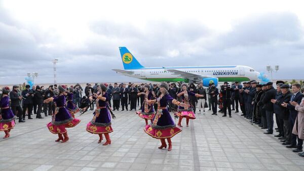 Встреча первого рейса из Ташкента в Муйнак
 - Sputnik Ўзбекистон