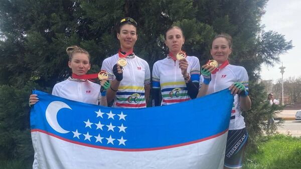 Женская команда Узбекистана по велоспорту - Sputnik Узбекистан