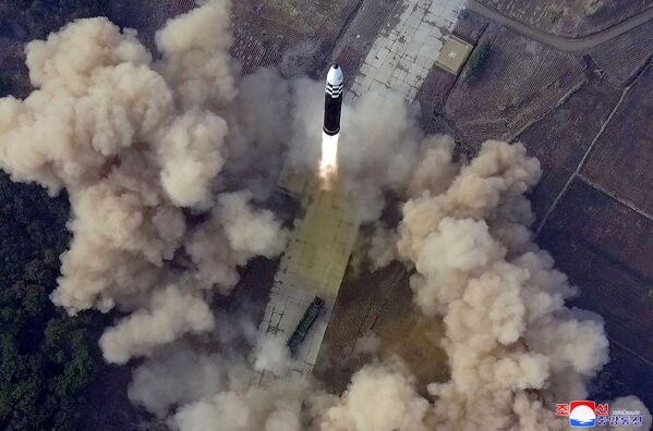 Запуск ракеты &quot;Хвасон-17&quot; для Северной Кореи —первый более чем за четыре года. - Sputnik Узбекистан