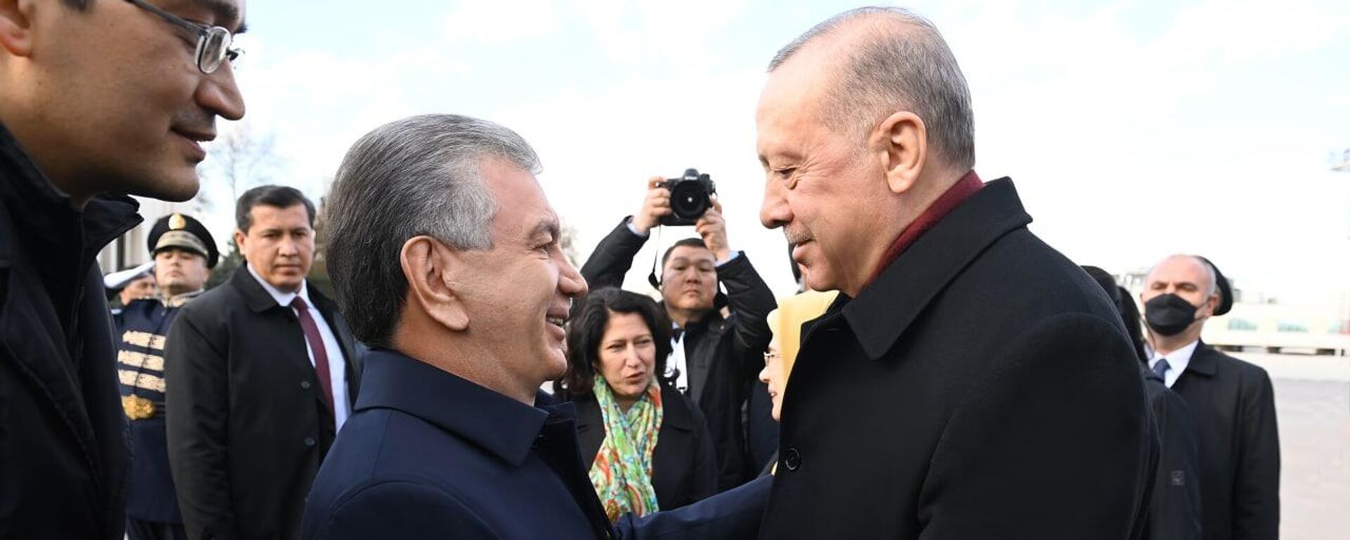Президент Турции Реджеп Тайип Эрдоган вместе с супругой прибыл в Узбекистан с официальным визитом. - Sputnik Узбекистан, 1920, 30.05.2023