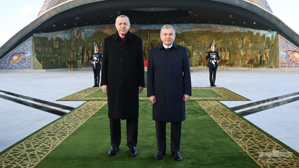 Президент Турции Реджеп Тайип Эрдоган во время визита в Узбекистан. Архивное фото - Sputnik Узбекистан