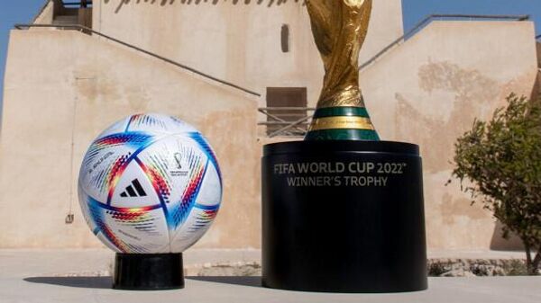 ФИФА представила официальный мяч чемпионата мира в Катаре 2022 - Sputnik Узбекистан