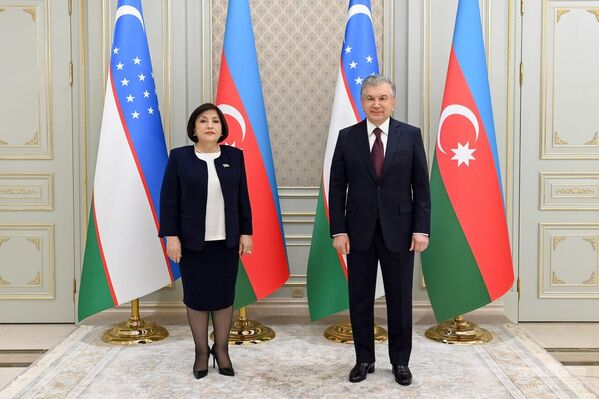 Фото со встречи Шавката Мирзиёева и Сахибы Гафаровой. - Sputnik Узбекистан