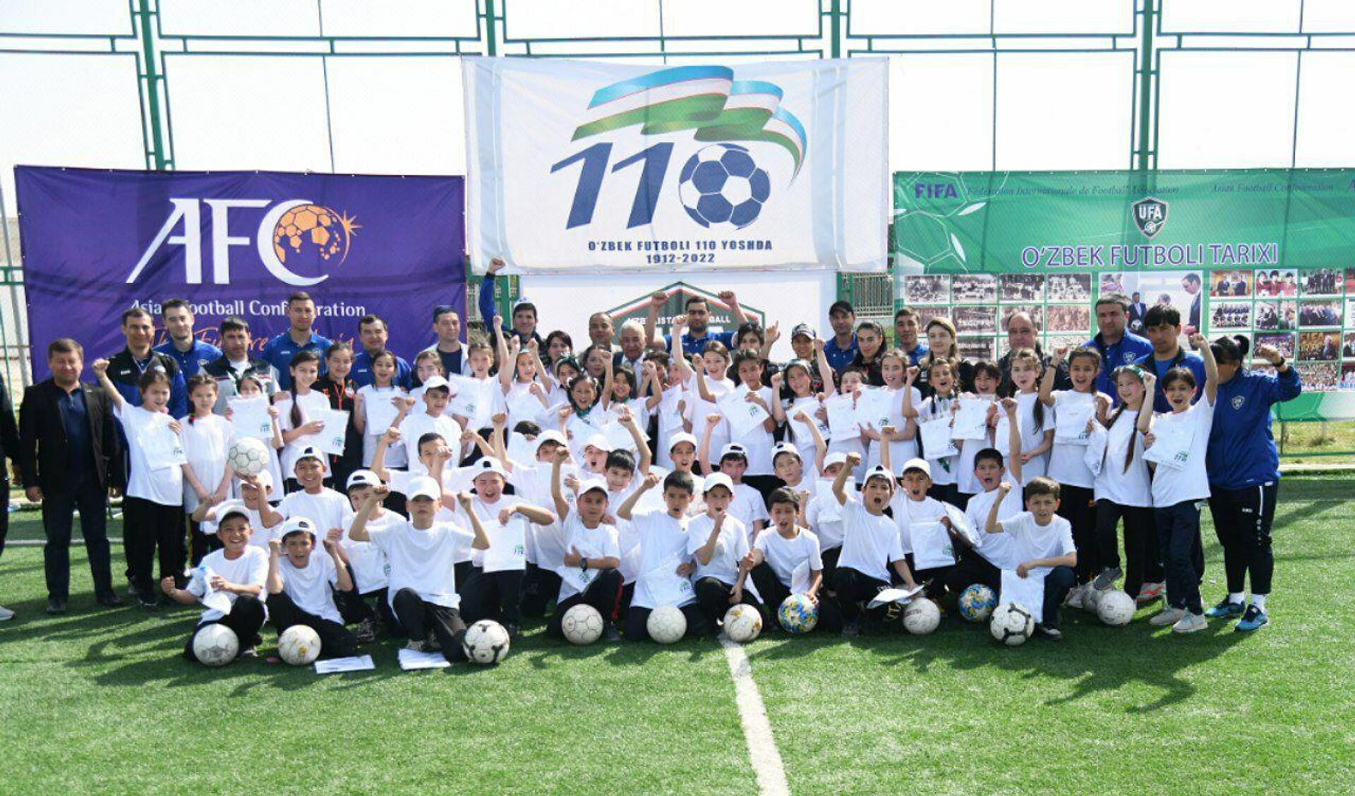 Festival posvashenniy 110-letiyu uzbekskogo futbola v Djizzake - Sputnik O‘zbekiston, 1920, 04.04.2022