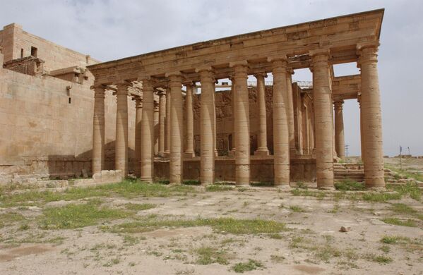 Погибший древний город Солнца Хатра в Ираке. - Sputnik Узбекистан