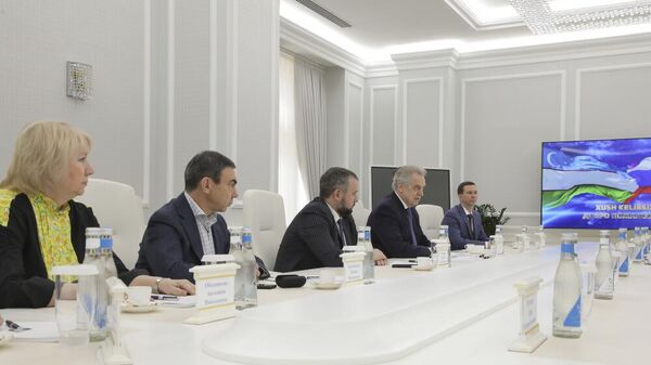 Встреча хокима Ташкента Жахонгира Артикходжаева с делегацией из Санкт-Петербурга - Sputnik Узбекистан
