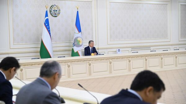 Президент Шавкат Мирзиёев провел видеоселекторное совещание по реформированию системы скорой помощи - Sputnik Ўзбекистон