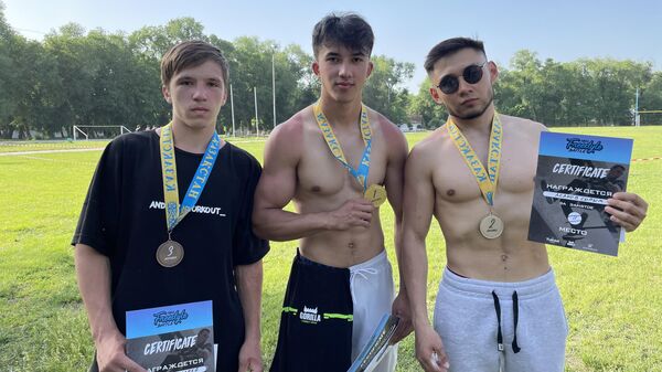 Открытый чемпионат Freestyle battle 2022 по воркауту в Алматы. - Sputnik Узбекистан
