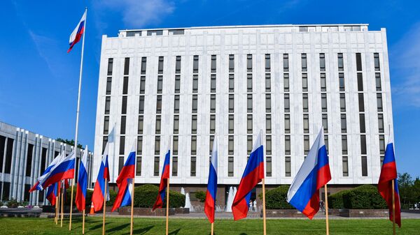 Здание посольства России в Вашингтоне - Sputnik Узбекистан