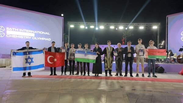 Школьник из России стал абсолютным победителем Международной Менделеевской олимпиады - Sputnik Узбекистан