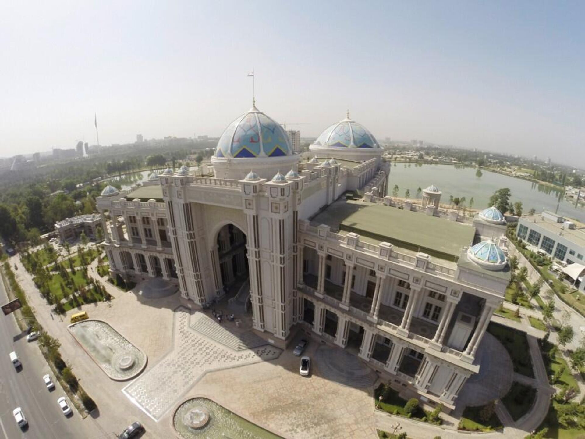 Дворец Кохи Навруз в Таджикистане. - Sputnik Узбекистан, 1920, 21.05.2022