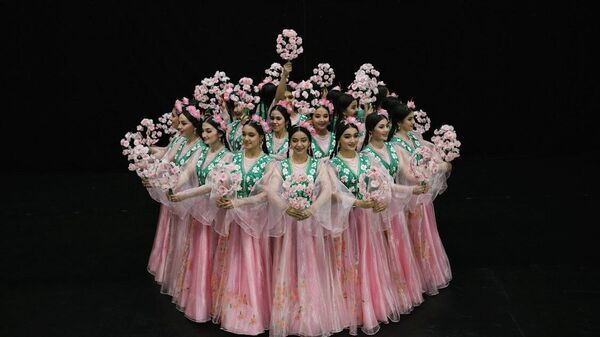Ансамбль узбекского народного танца Бахор - Sputnik Узбекистан