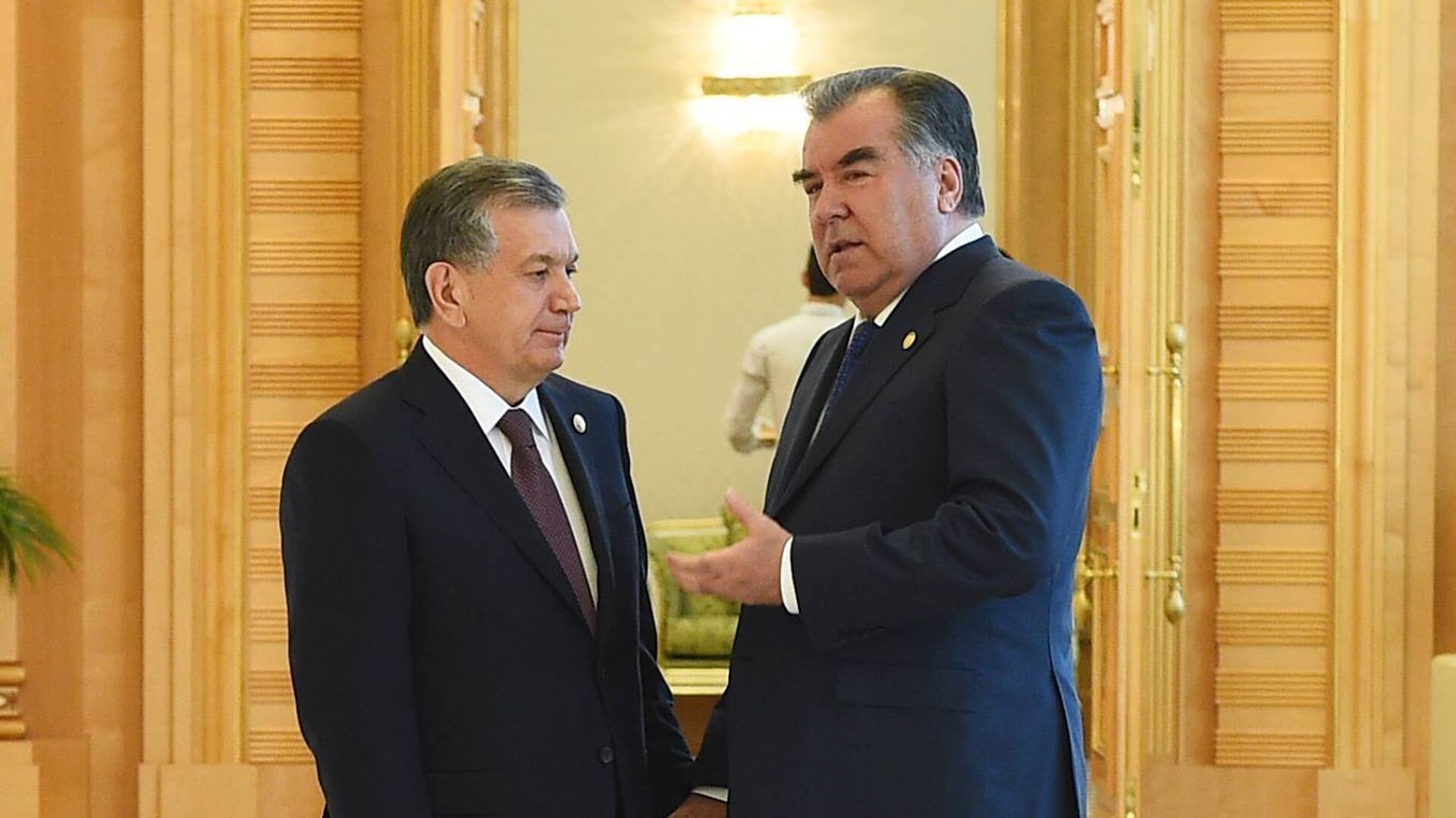 Prezident RT Emomali Raxmon i prezident Uzbekistana Shavkat Mirziyeyev, arxivnoe foto - Sputnik O‘zbekiston, 1920, 31.05.2022