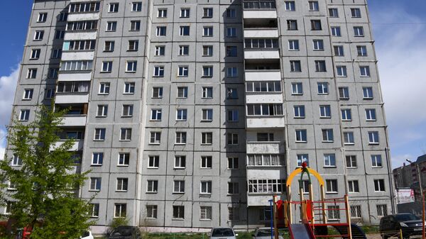 В Чите наклонился 10-этажный дом - Sputnik Узбекистан