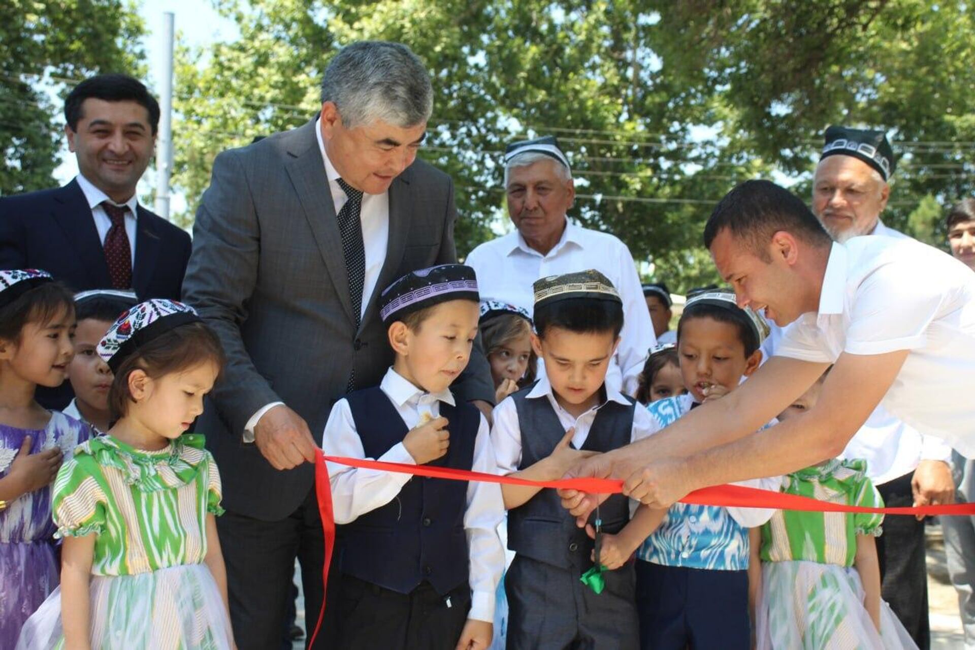 В Гулистане реконструировали парк культуры и отдыха - Sputnik Узбекистан, 1920, 01.06.2022