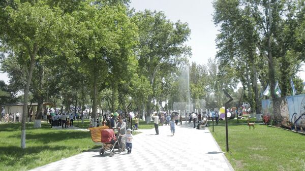 В Гулистане реконструировали парк культуры и отдыха - Sputnik Узбекистан