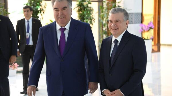 Президент Таджикистана Рахмон Эмомали прибыл в Узбекистан - Sputnik Узбекистан
