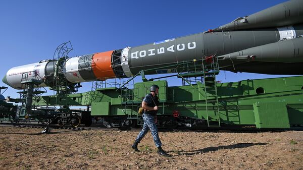 Вывоз РН Союз 2.1а с транспортным грузовым кораблем Прогресс МС-20 - Sputnik Узбекистан