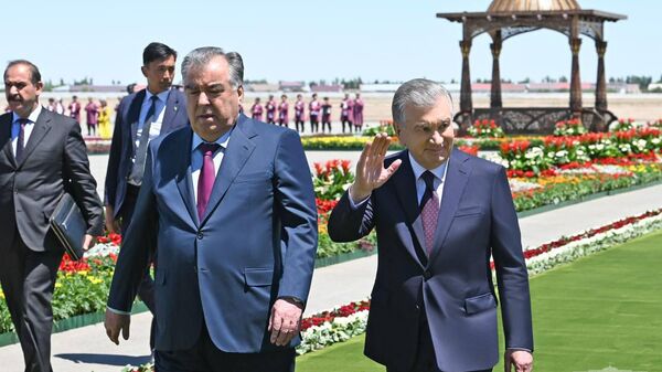 Президент Шавкат Мирзиёев прибыл  в Хорезмскую область - Sputnik Ўзбекистон