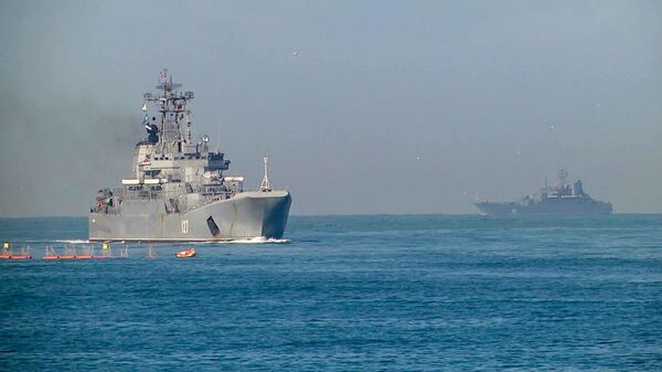 Отряд кораблей ВМФ РФ зашел в Севастополь после дальнего похода - Sputnik Узбекистан