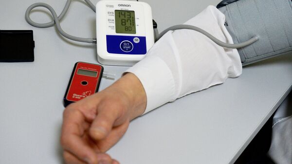 Измерение давления  - Sputnik Узбекистан
