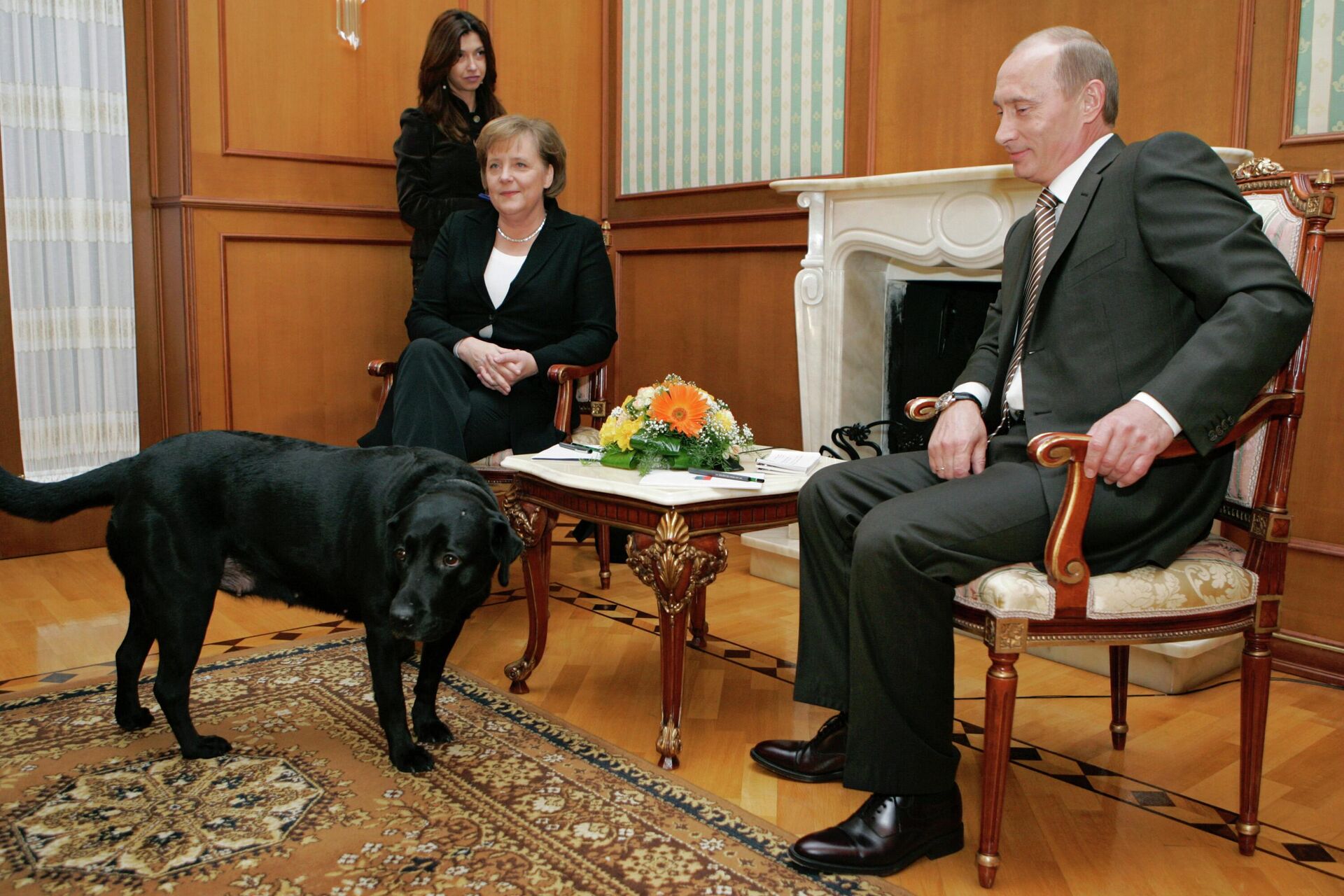 Kansler Germanii Angela Merkel i prezident Rossii Vladimir Putin - Sputnik O‘zbekiston, 1920, 08.06.2022