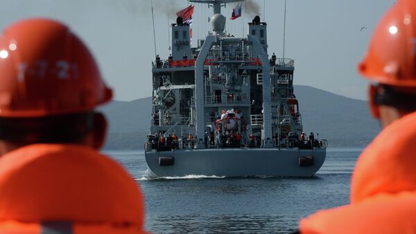 Прибытие отряда боевых кораблей ВМС Китая во Владивосток - Sputnik Узбекистан