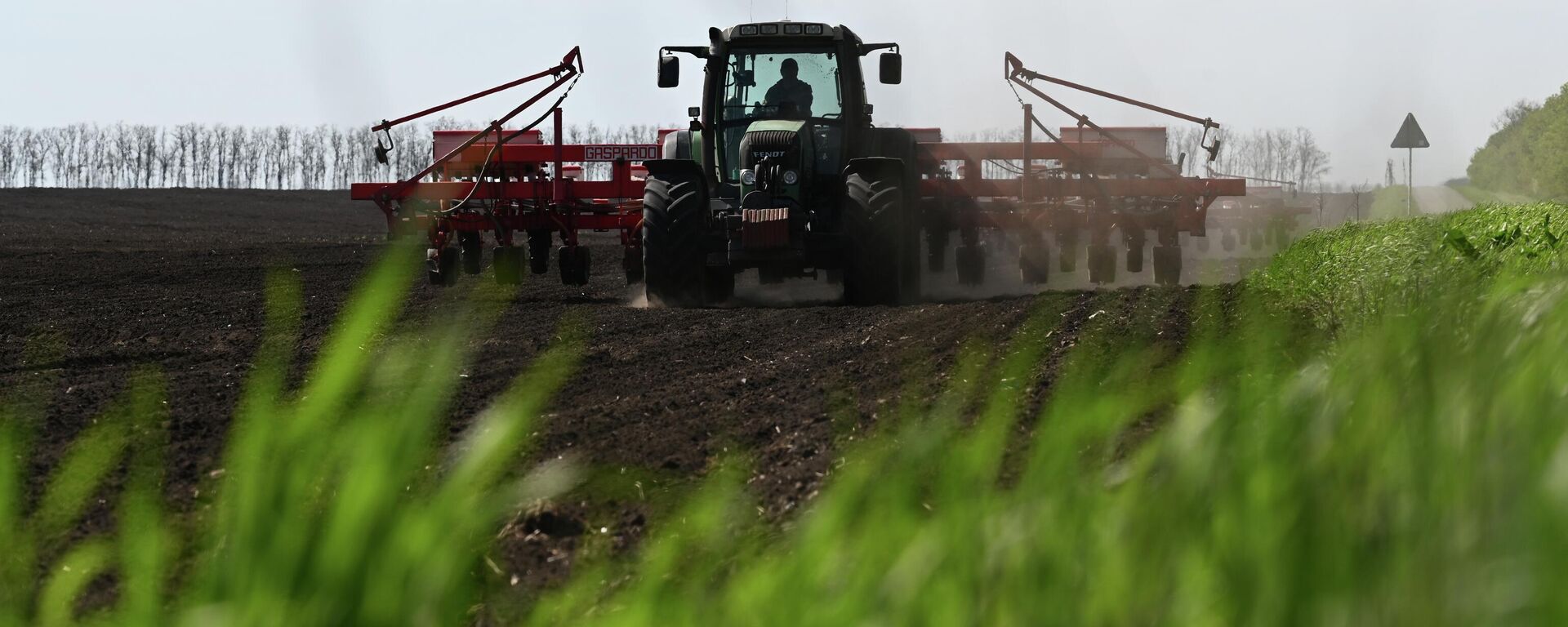 Старт массовой посевной кампании - Sputnik Узбекистан, 1920, 19.08.2025