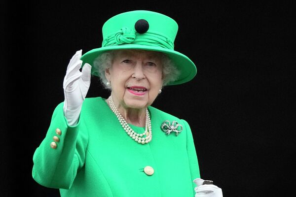 Королева Великобритании Елизавета II взошла на престол в феврале 1952 года. Тогда она стала главой Содружества и царствующей королевой семи стран: Великобритании, Канады, Австралии, Новой Зеландии, Южной Африки, Пакистана и Цейлона. - Sputnik Узбекистан