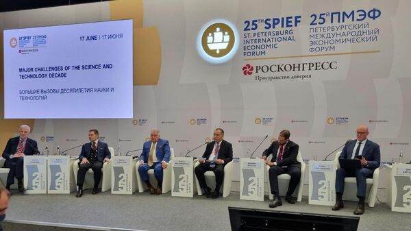 Глава Мининноваций Узбекистана Абдурахмонов выступил на ПМЭФ-2022 - Sputnik Узбекистан