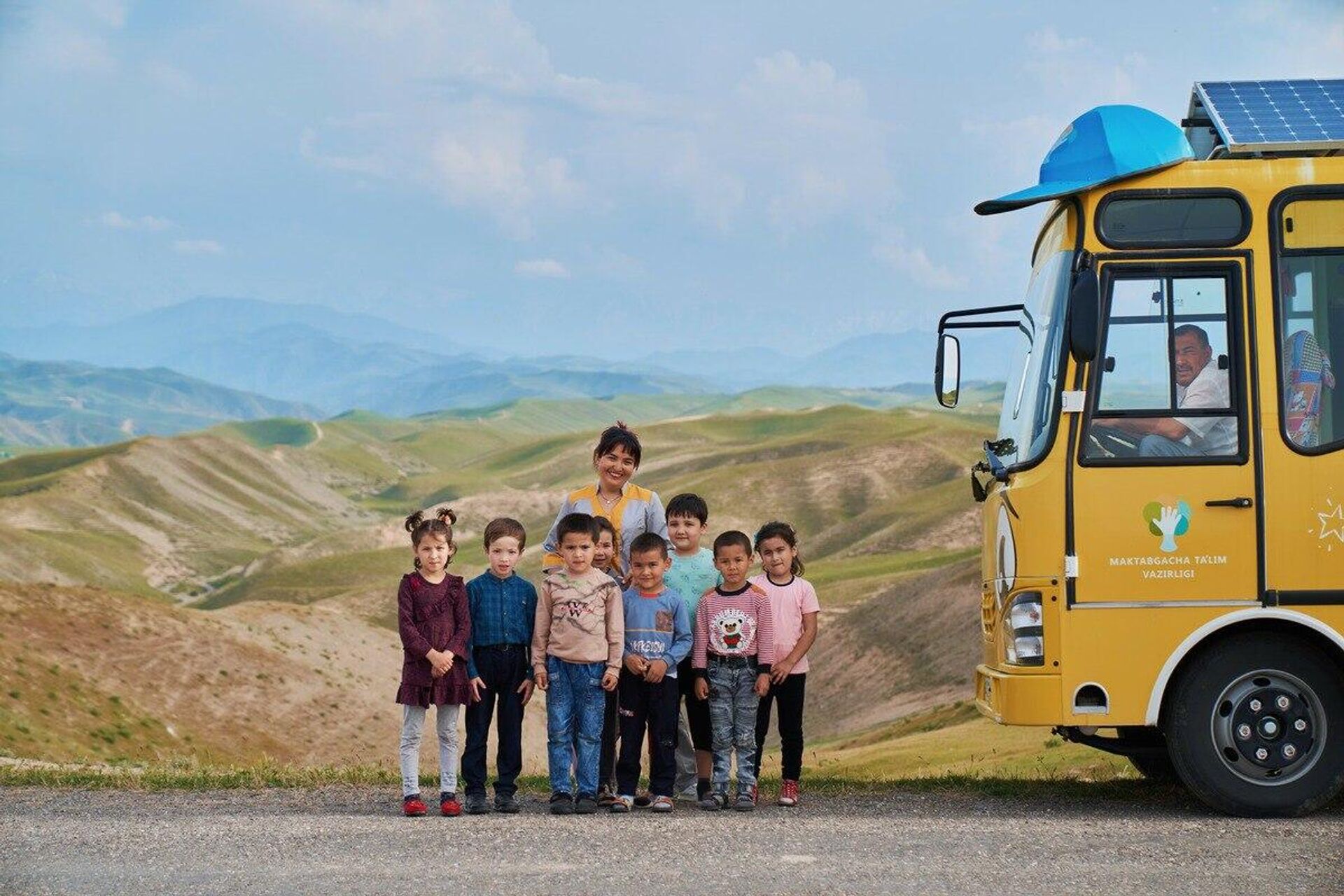 Кадры из фильма Kindergarten on wheels, снятого продакшн-студией DBLA совместно с Министерством дошкольного образования Узбекистана - Sputnik Узбекистан, 1920, 14.08.2024