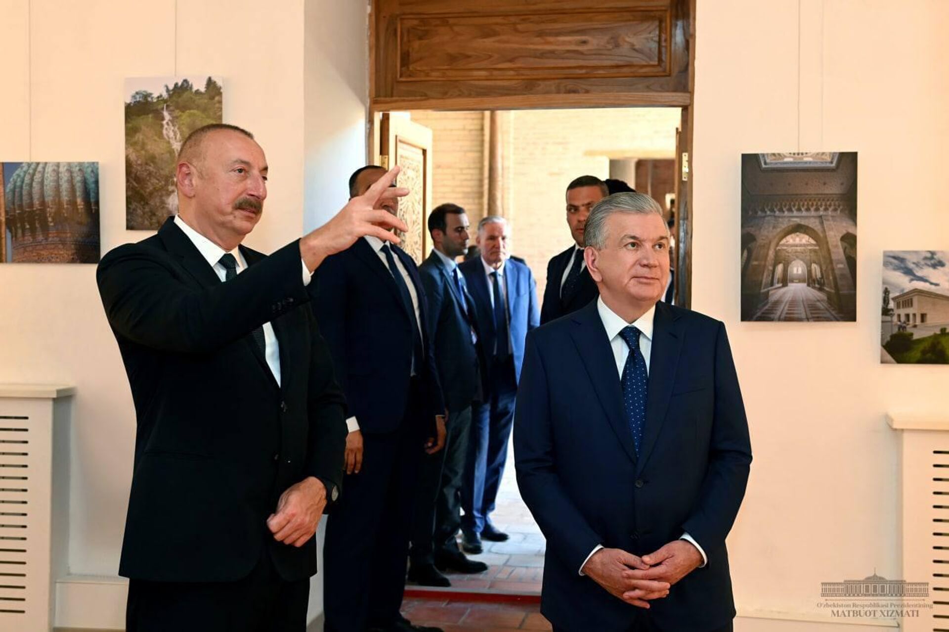 Prezident Uzbekistana Shavkat Mirziyoyev i Prezident Azerbaydjana Ilxam Aliyev posetili gorod Xivu - Sputnik O‘zbekiston, 1920, 22.06.2022