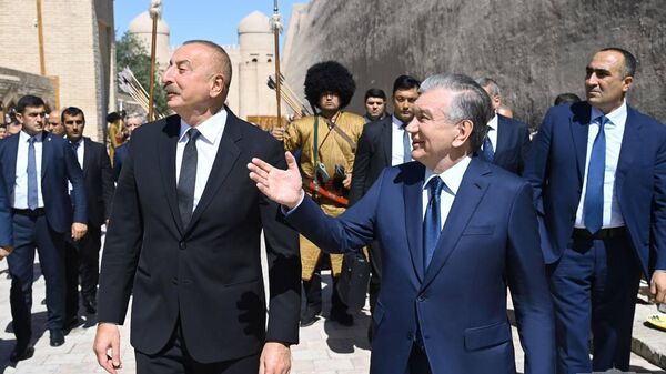 Президент Узбекистана Шавкат Мирзиёев и Президент Азербайджана Ильхам Алиев посетили город Хиву - Sputnik Ўзбекистон