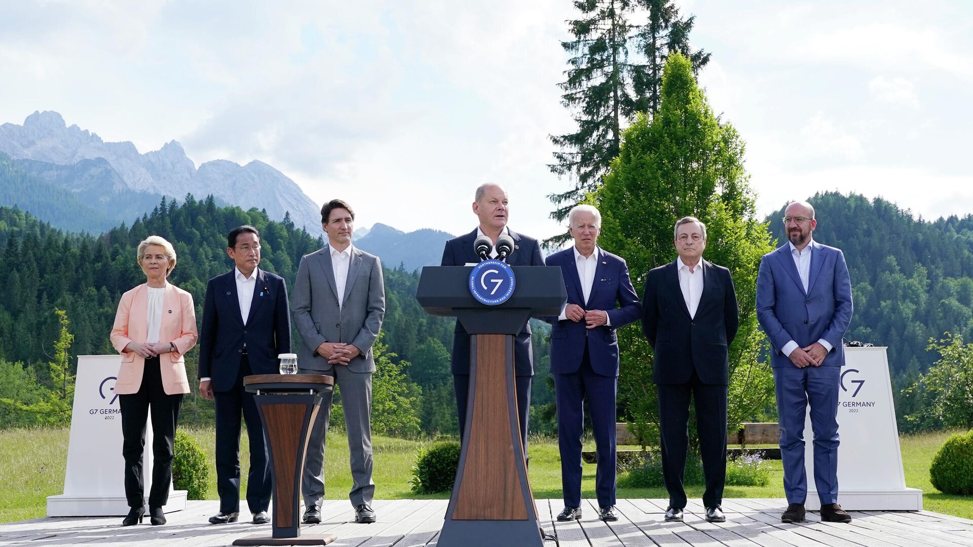 Лидеры G7 на саммите в 2022 году - Sputnik Ўзбекистон, 1920, 28.06.2022