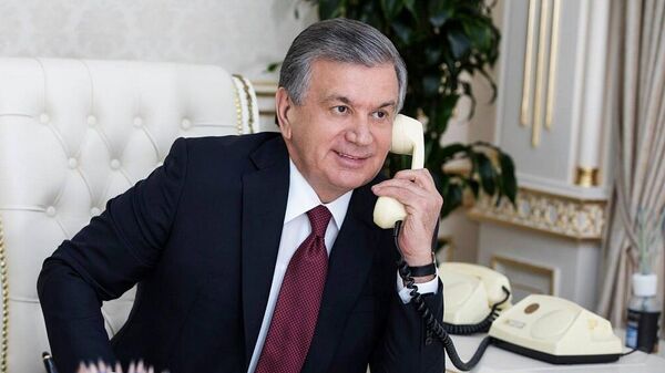 Шавкат Мирзиёев поговорил по телефону с главой Катара  - Sputnik Узбекистан