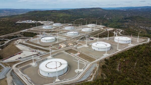 Нефтехранилище Каспийского трубопроводного консорциума (КТК-Р) в Краснодарском крае.   - Sputnik Ўзбекистон