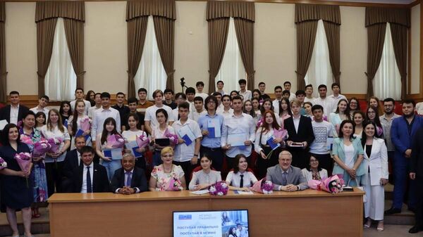В выходные Ташкентском филиале МГИМО состоялся ряд торжественных мероприятий - Sputnik Узбекистан