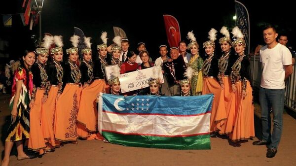 Танцевальный ансамбль Бахор. Архивное фото - Sputnik Узбекистан