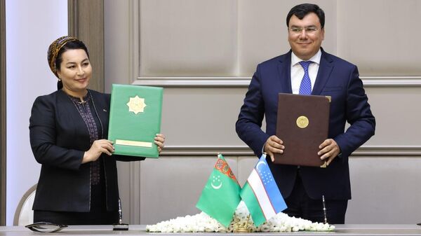 Uzbekistan i Turkmenistan podpisali novoe soglashenie o sotrudnichestve v sfere turizma - Sputnik O‘zbekiston