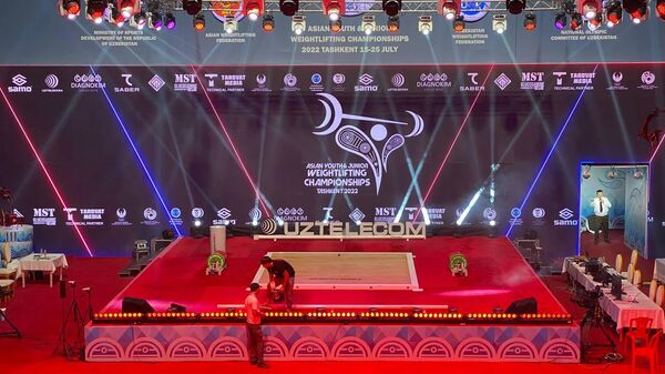V Tashkente startoval molodyojnыy chempionat Azii po tyajyoloy atletike  - Sputnik Oʻzbekiston
