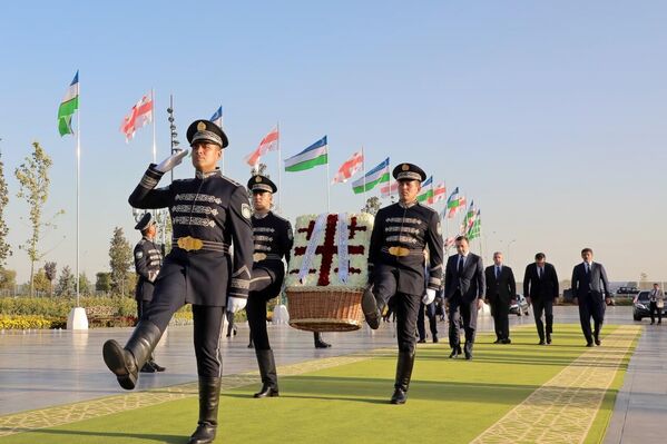 V Tashkent s ofitsialnim vizitom pribil premyer-ministr Gruzii Irakliy Garibashvili - Sputnik O‘zbekiston