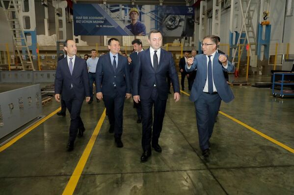 В Ташкент с официальным визитом прибыл премьер-министр Грузии Ираклий Гарибашвили - Sputnik Ўзбекистон