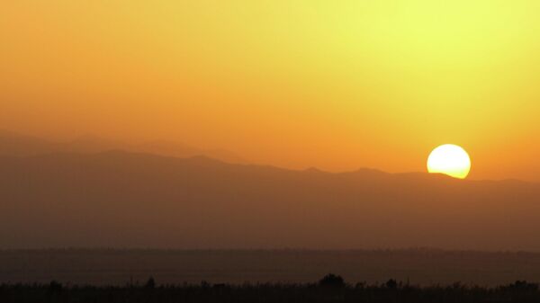Заход солнца. жаркая погода - Sputnik Узбекистан