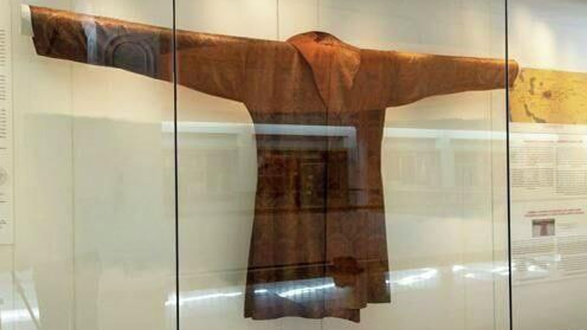 Единственный в мире согдийский халат, которому 1311 лет. - Sputnik Ўзбекистон, 1920, 25.07.2022