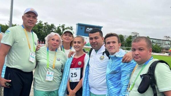 “Osiyo bolalari-2022”: o‘zbekistonlik yengil atletchi oltin medalni qo‘lga kiritdi - Sputnik O‘zbekiston