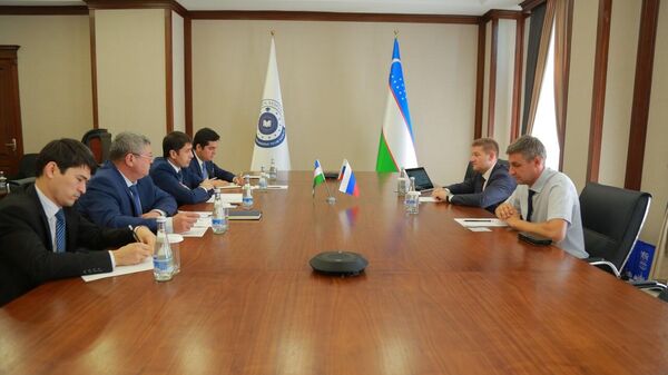 Встреча с делегацией Южноуральского ГУ  - Sputnik Ўзбекистон