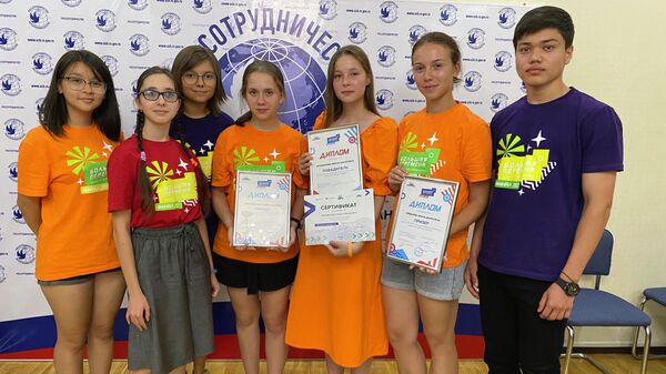 Школьники из Узбекистана съездили в Артек - Sputnik Узбекистан